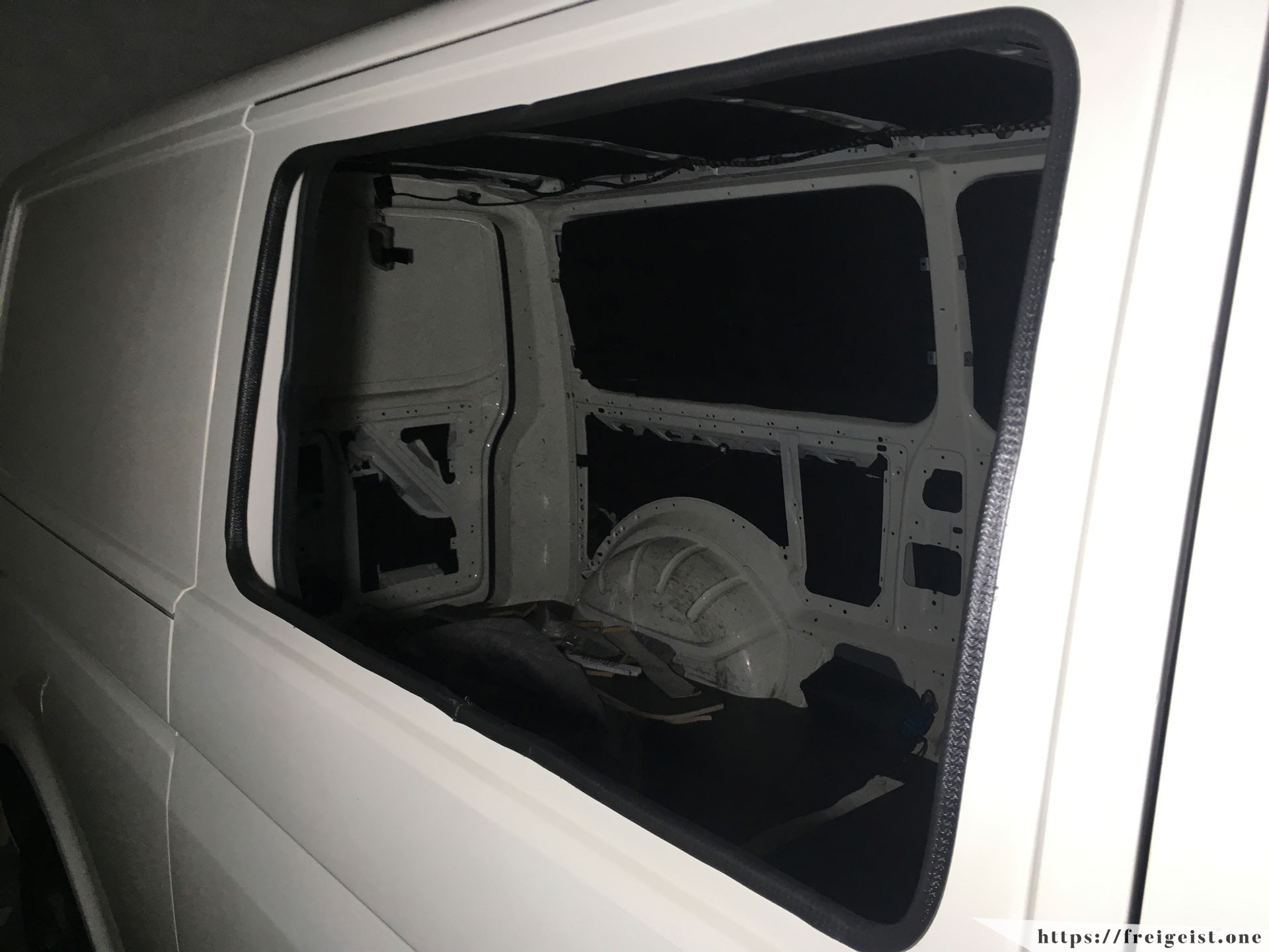 VW Transporter Fenster nachrüsten